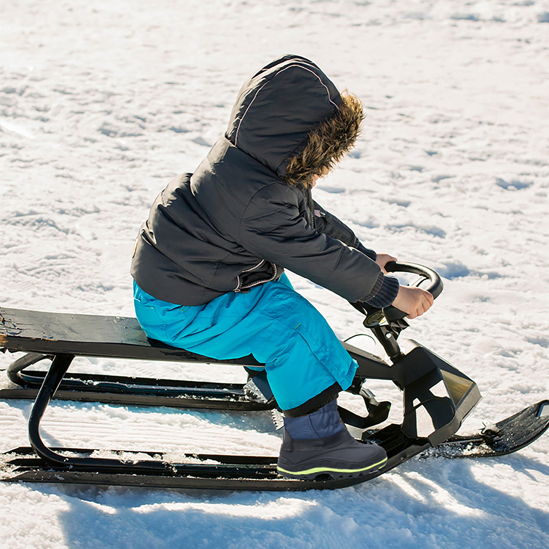 Apakowa Boys Girls Snow Boots Outdoor Slip Resistant Insulated Waterproof Winter Snow Boots (Toddler/Little Kid/Big Kid)-H2303-BlackNavy