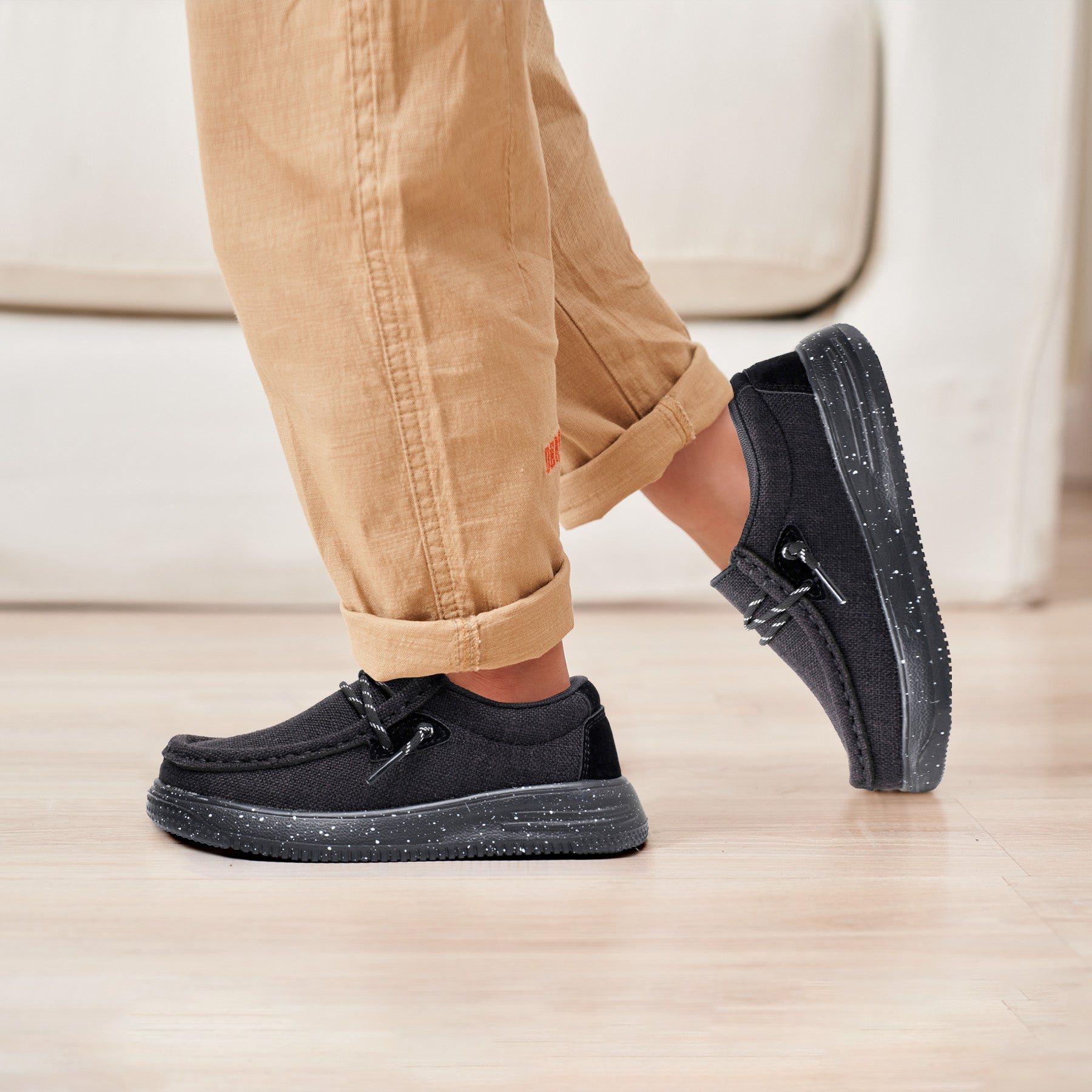 Apakowa Kids Boys Girls Loafers Slip-On Casual Walking Shoes-APA-XFQ325-Black